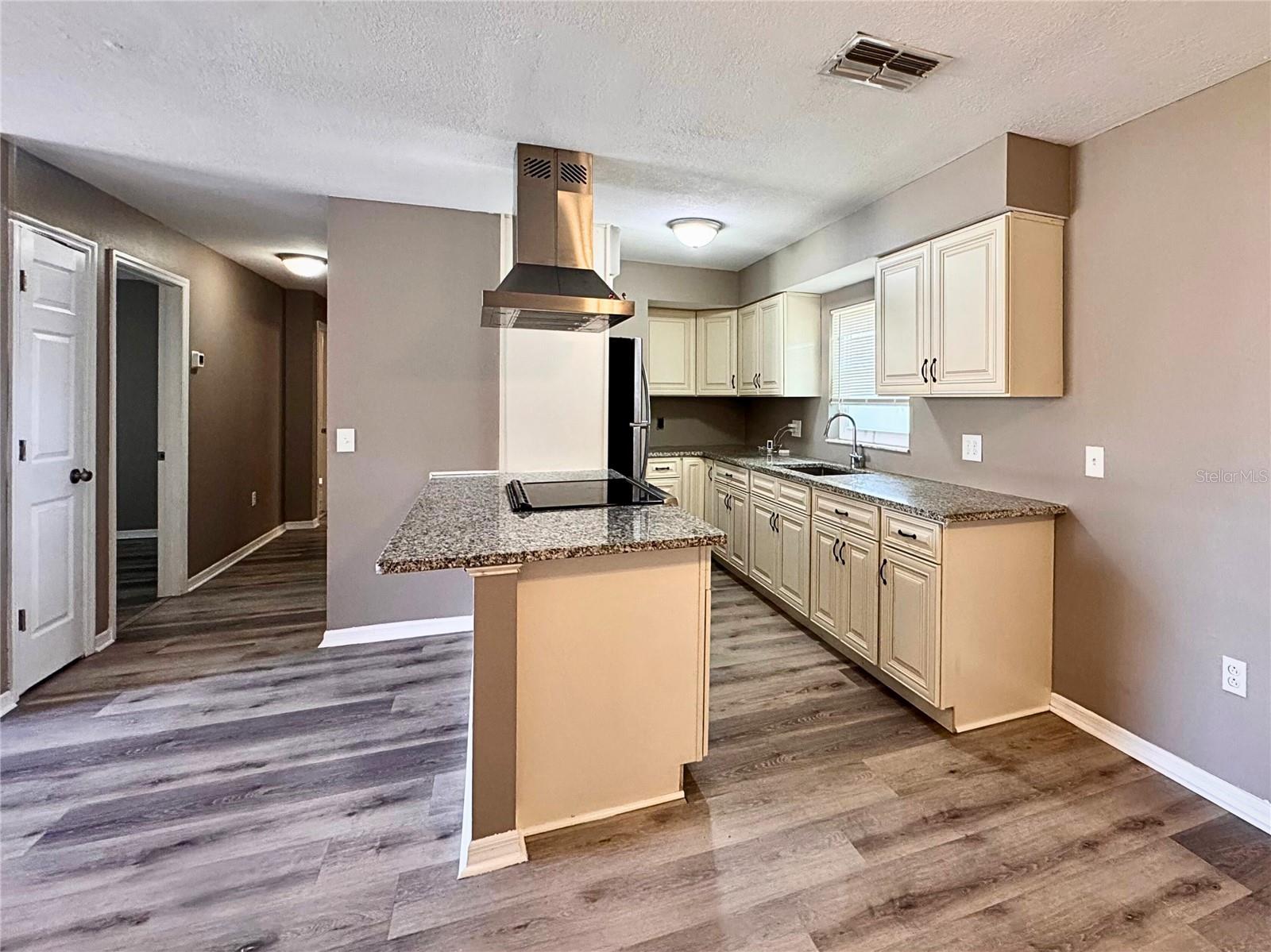 Image 5 of 23 For 1215 Gatewood Avenue