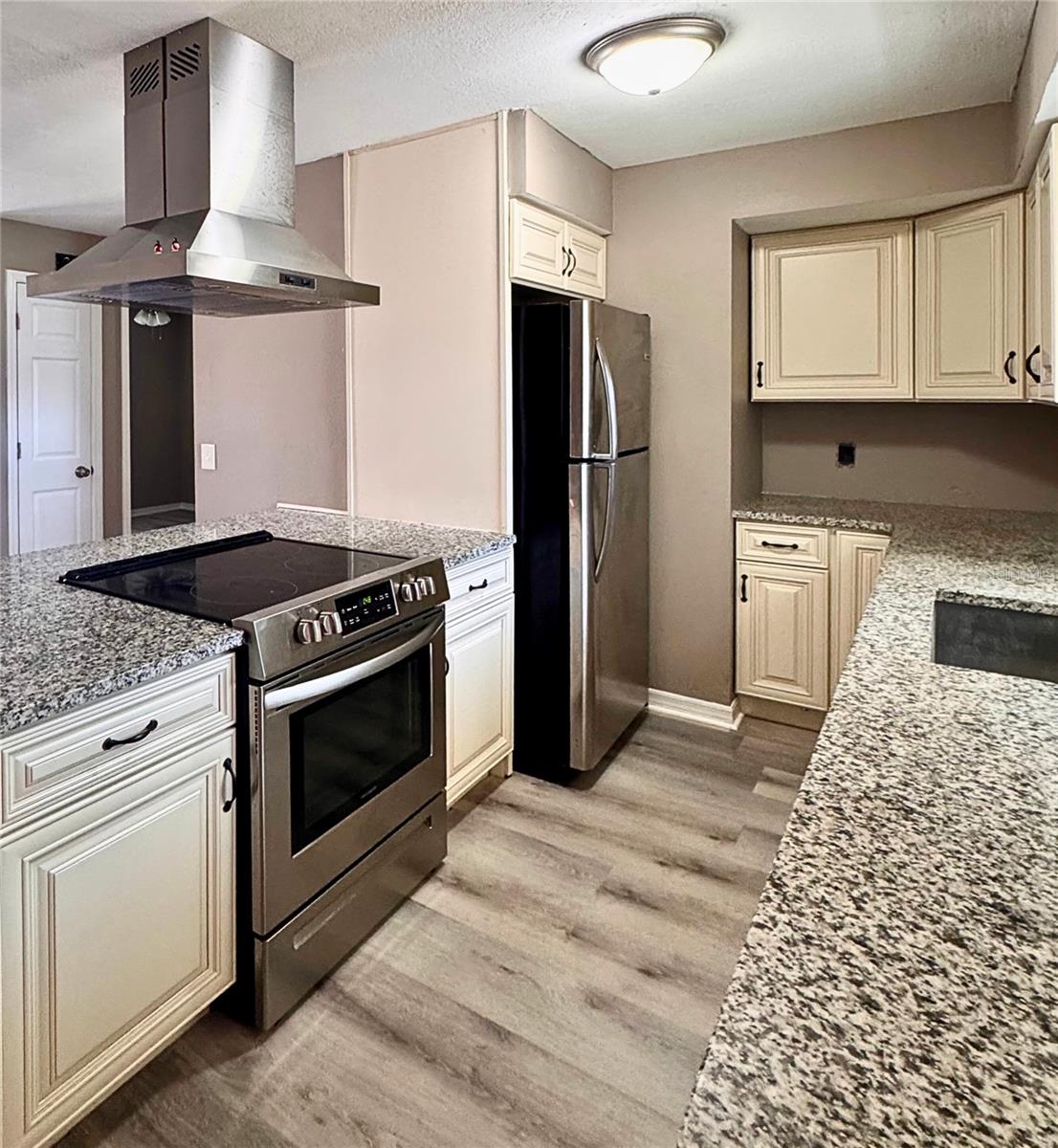 Image 8 of 23 For 1215 Gatewood Avenue