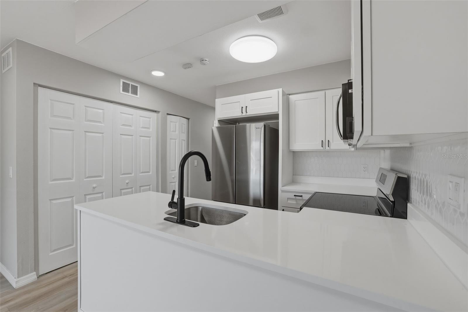 Image 10 of 29 For 6600 121st Avenue 3