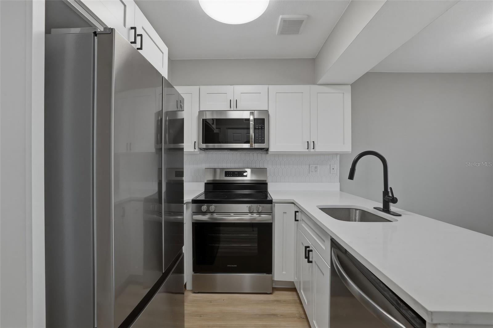 Image 12 of 29 For 6600 121st Avenue 3