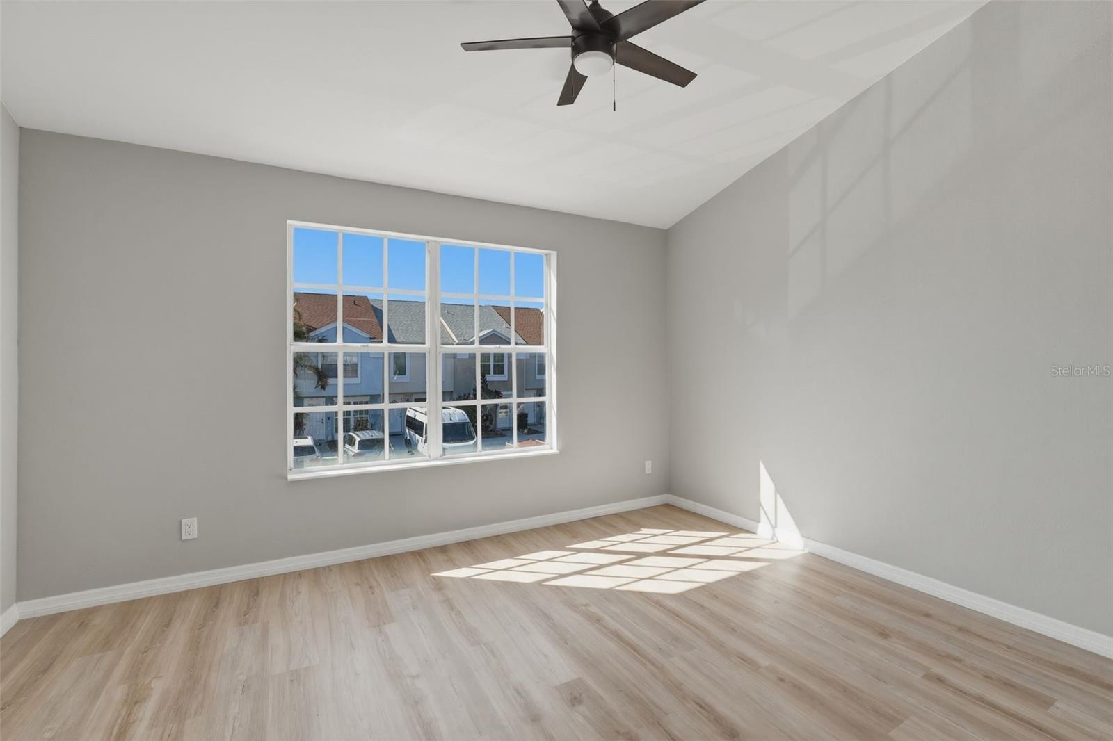 Image 17 of 29 For 6600 121st Avenue 3