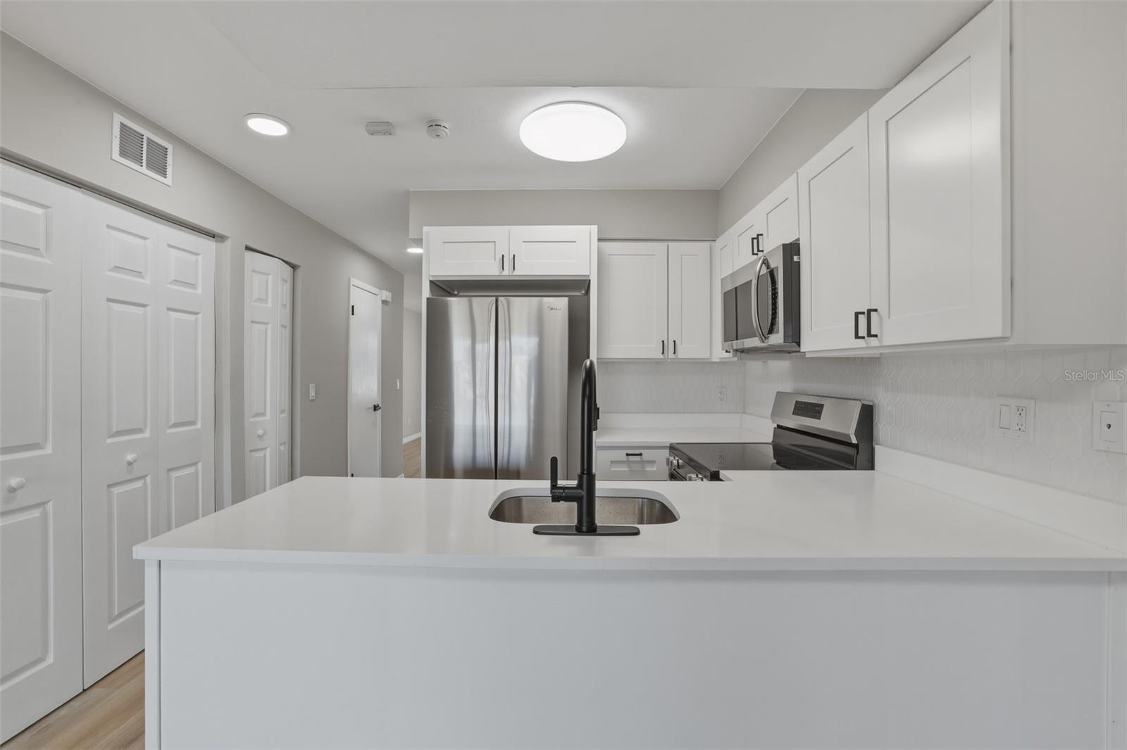 Image 9 of 29 For 6600 121st Avenue 3