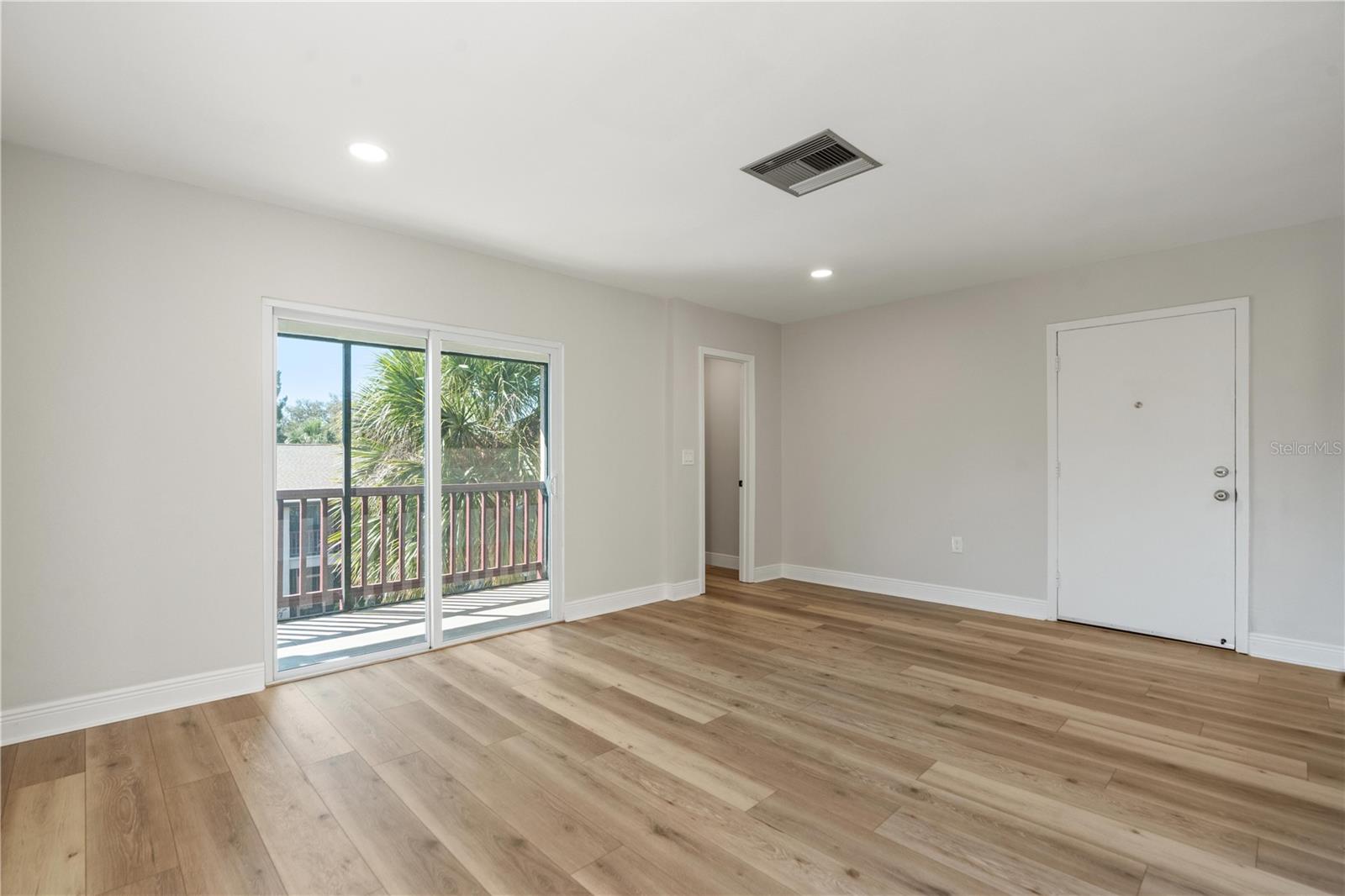 Image 10 of 30 For 3848 Lake Drive 137