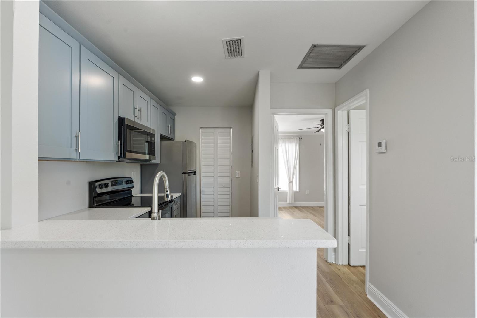 Image 5 of 30 For 3848 Lake Drive 137