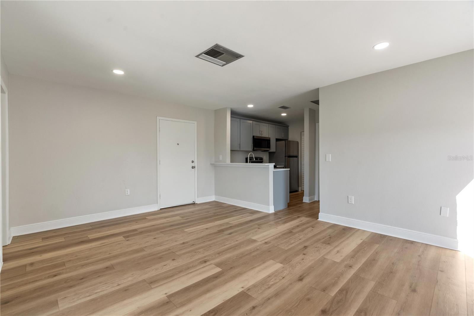 Image 9 of 30 For 3848 Lake Drive 137