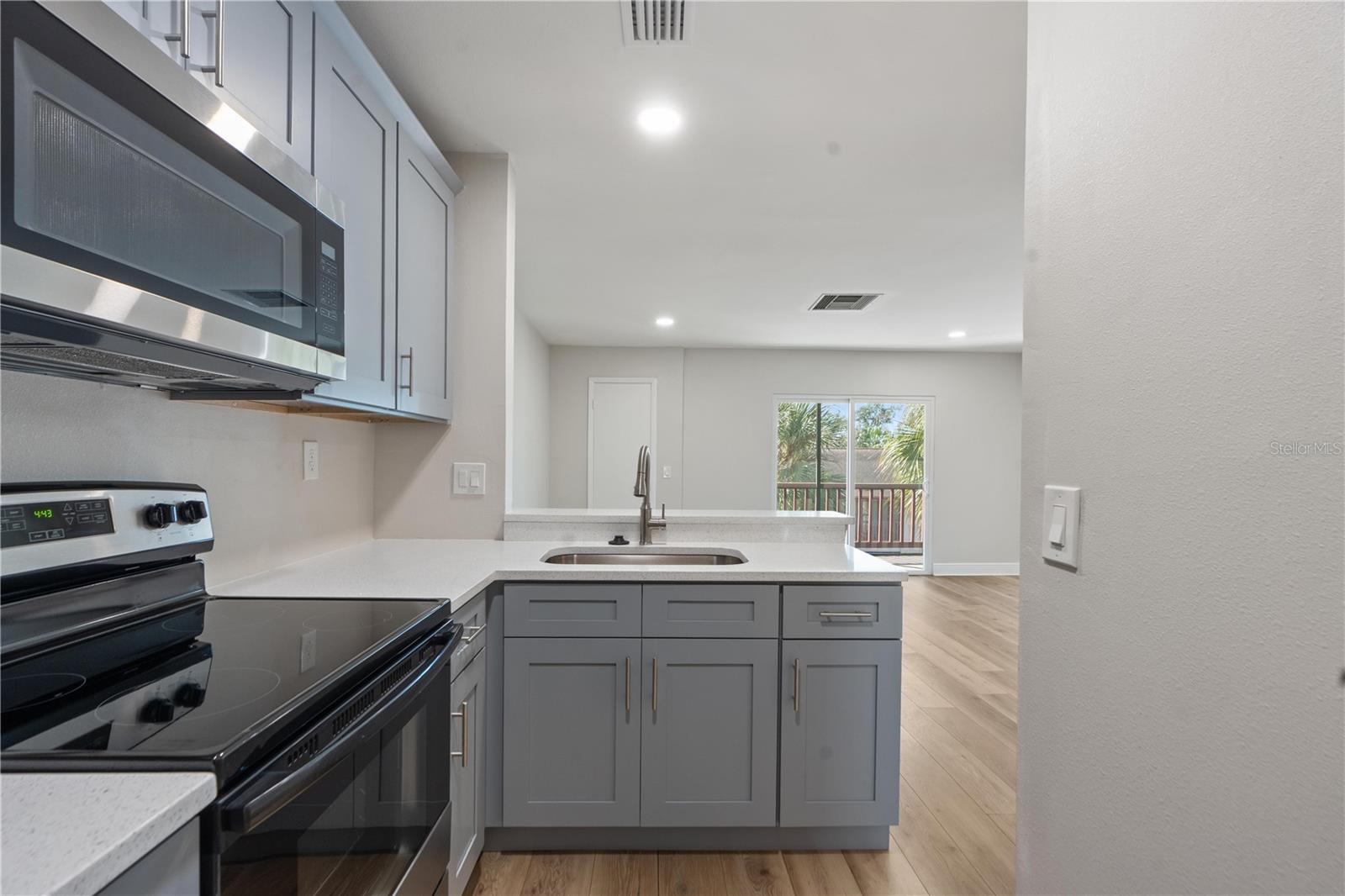 Image 4 of 27 For 3848 Lake Drive 138