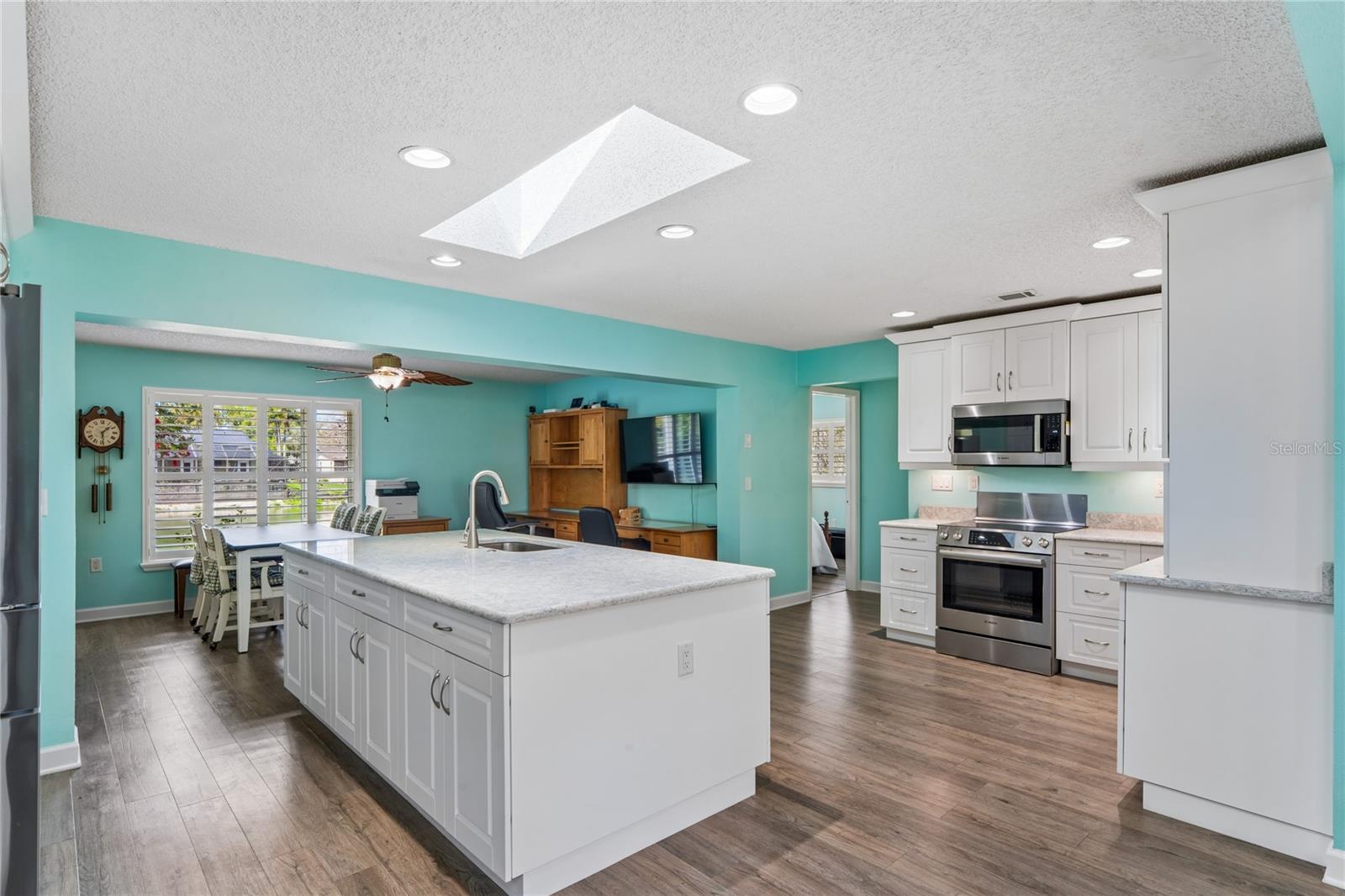 Image 16 of 80 For 3817 Erin Brook Drive