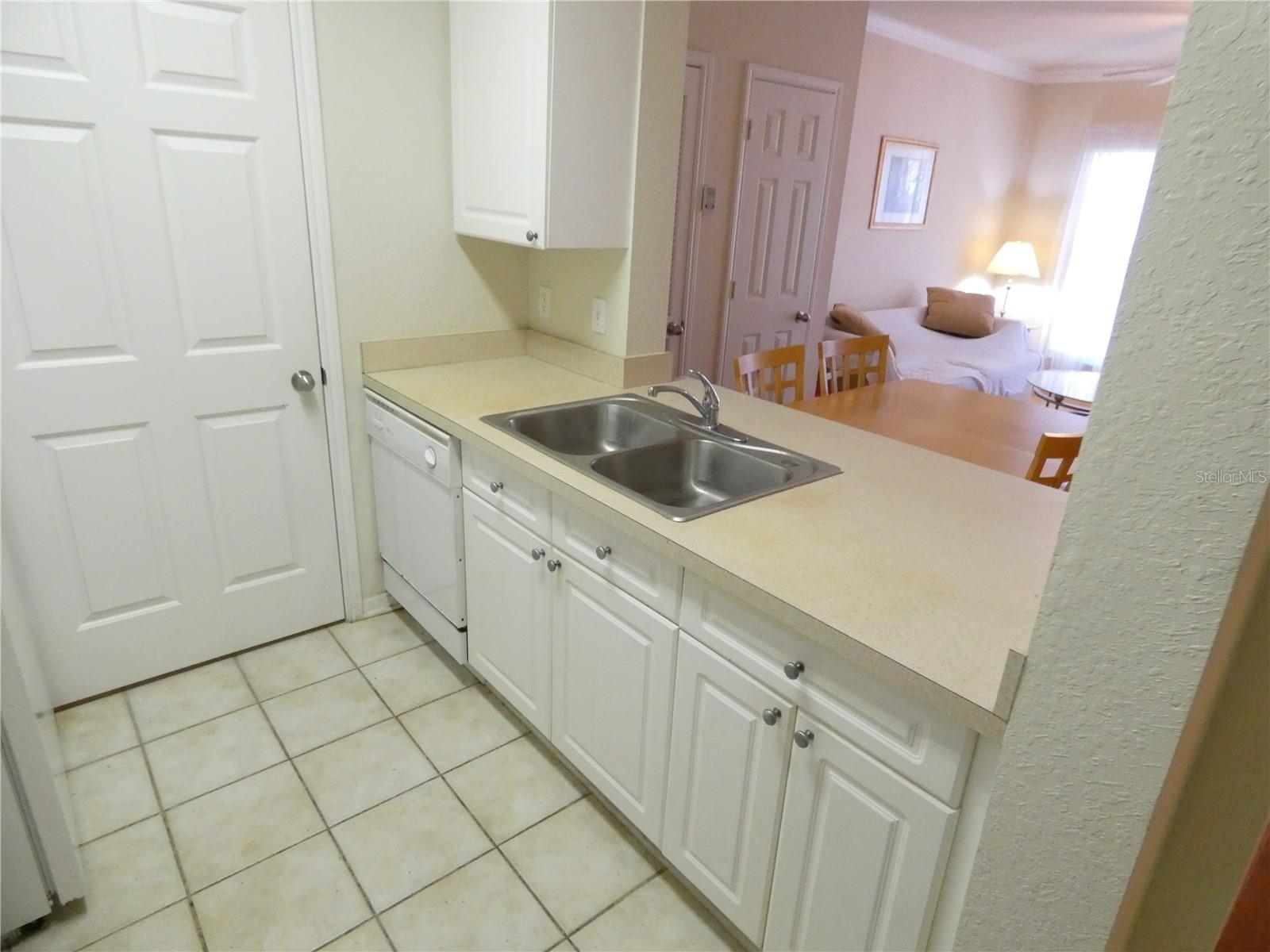 Image 6 of 24 For 1216 Missouri Avenue 209