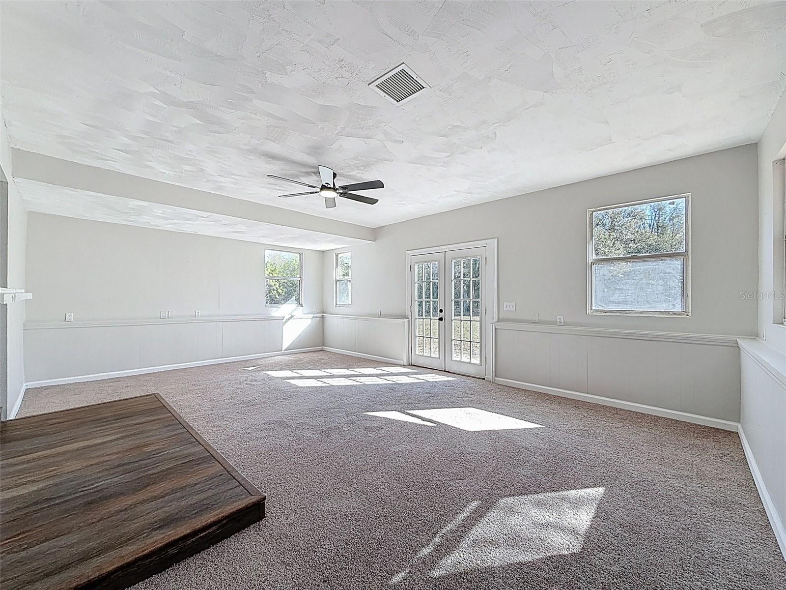 Image 12 of 29 For 6070 Honeysuckle Lane