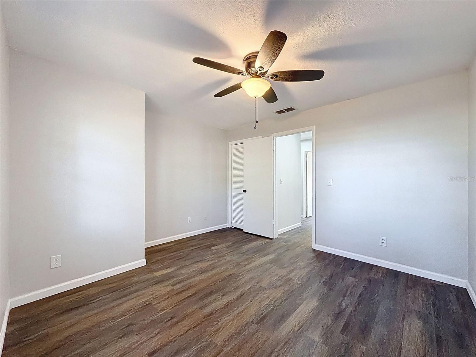 Image 19 of 29 For 6070 Honeysuckle Lane