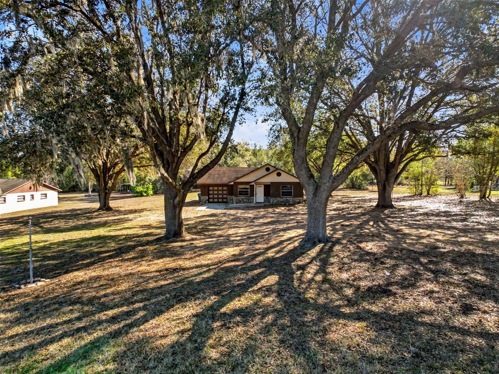 Image 3 of 29 For 6070 Honeysuckle Lane