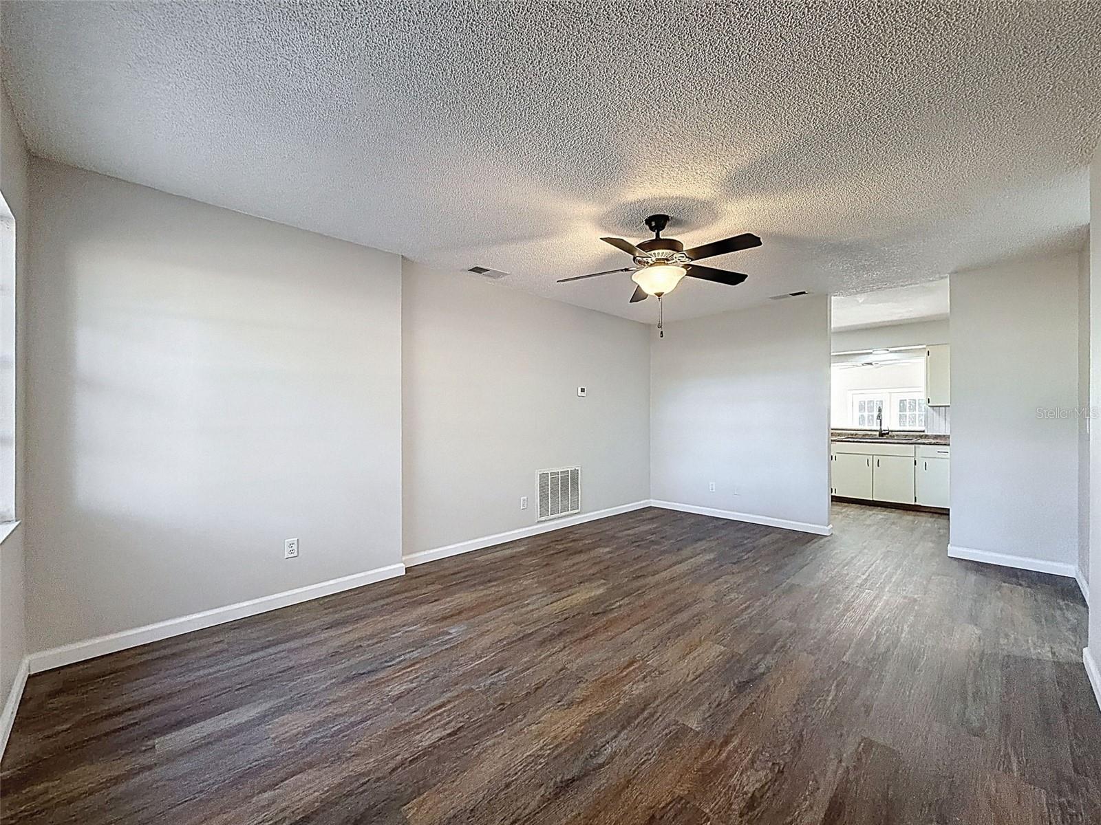 Image 6 of 29 For 6070 Honeysuckle Lane