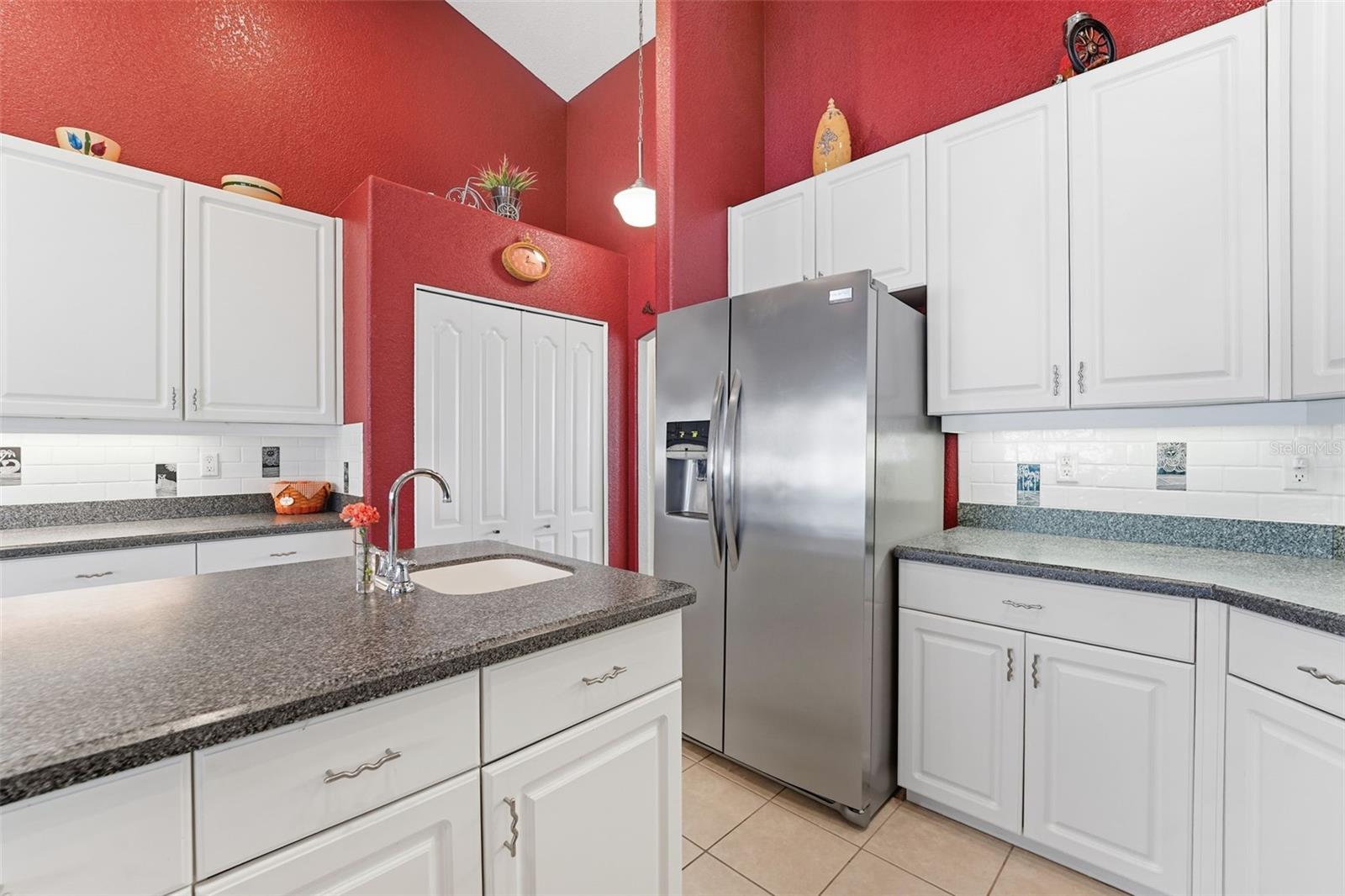 Image 12 of 34 For 15407 Cambria Drive