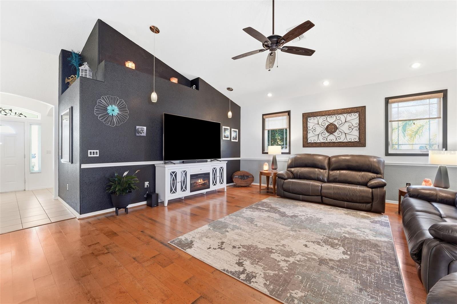 Image 6 of 34 For 15407 Cambria Drive