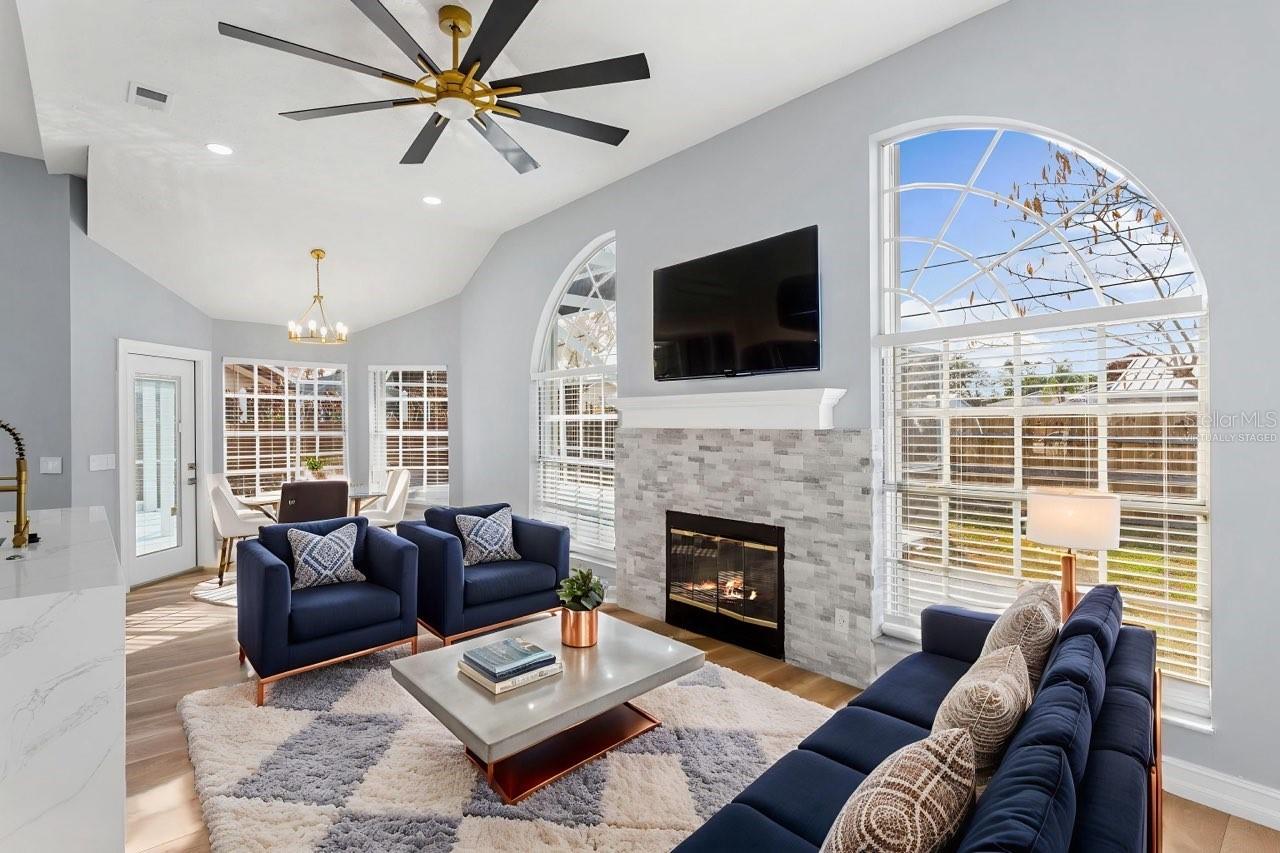 Image 11 of 57 For 2098 Floresta Drive