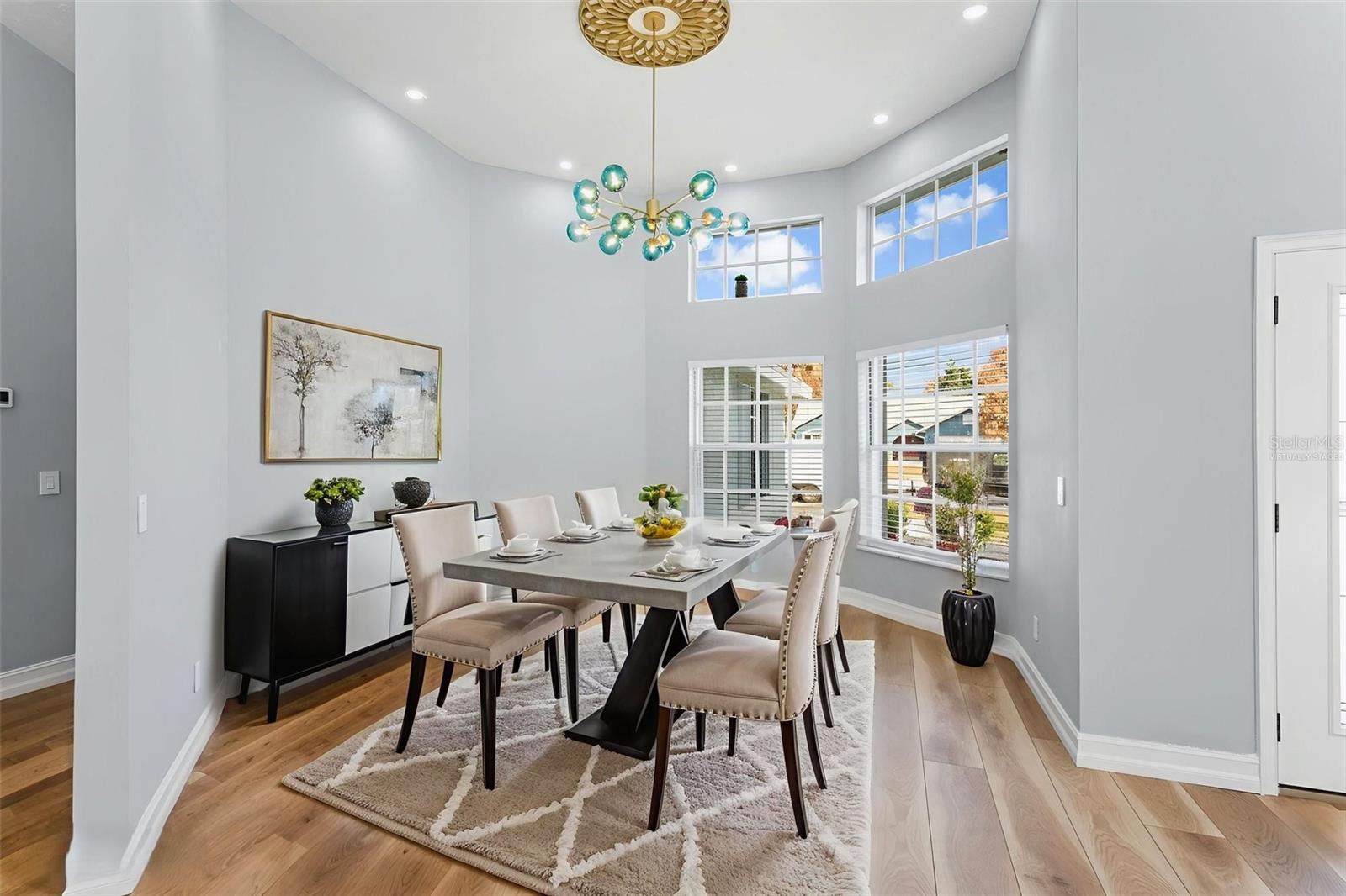 Image 14 of 57 For 2098 Floresta Drive