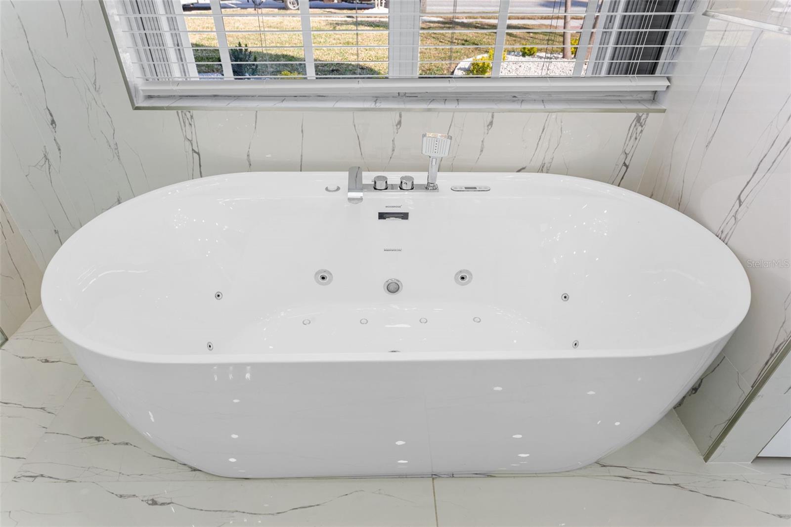 Image 26 of 57 For 2098 Floresta Drive