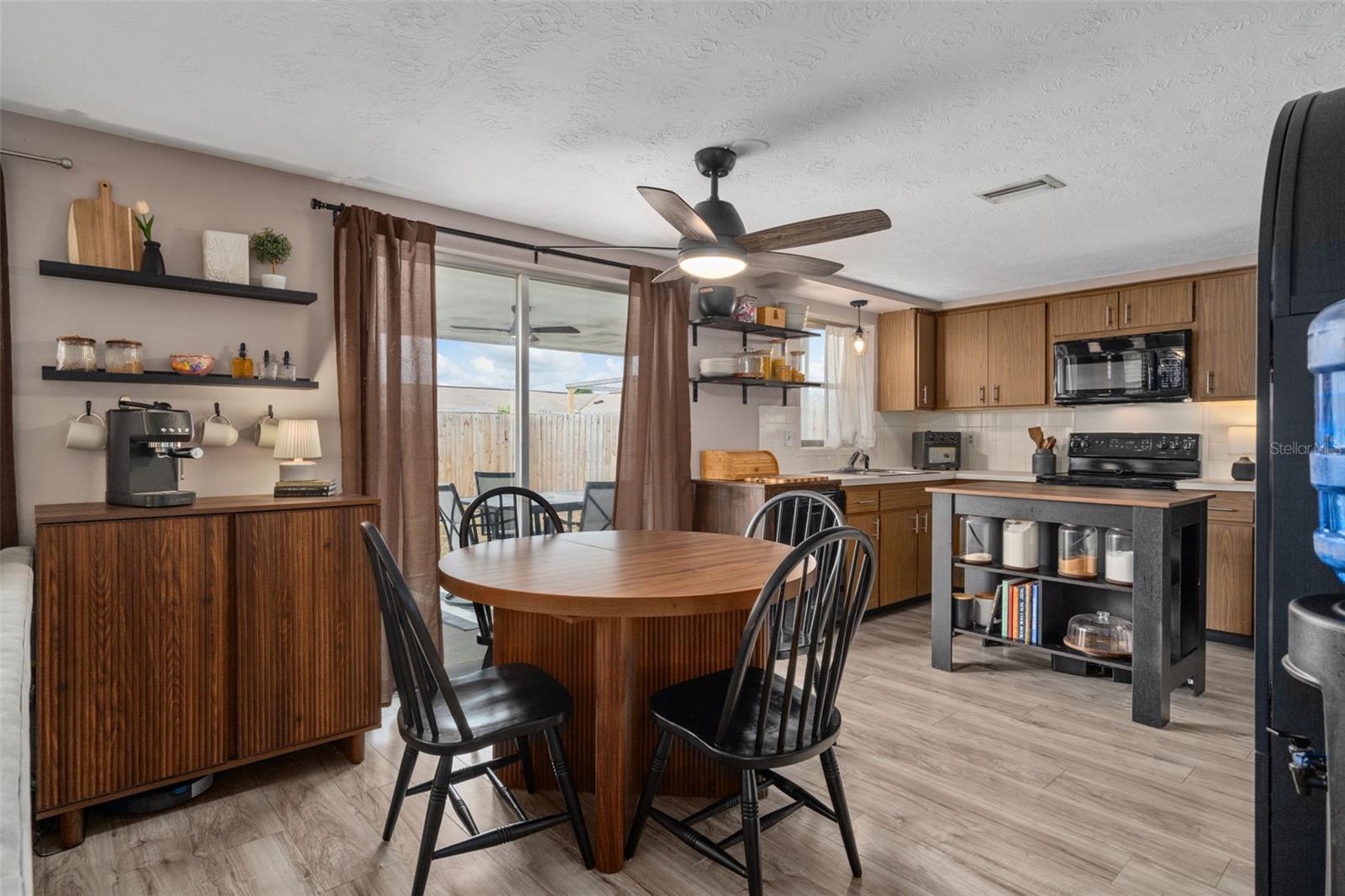 Image 10 of 18 For 3748 Redwood Drive