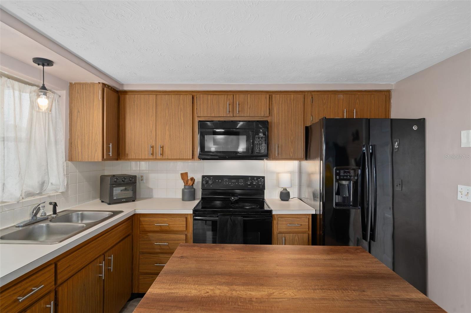 Image 11 of 18 For 3748 Redwood Drive