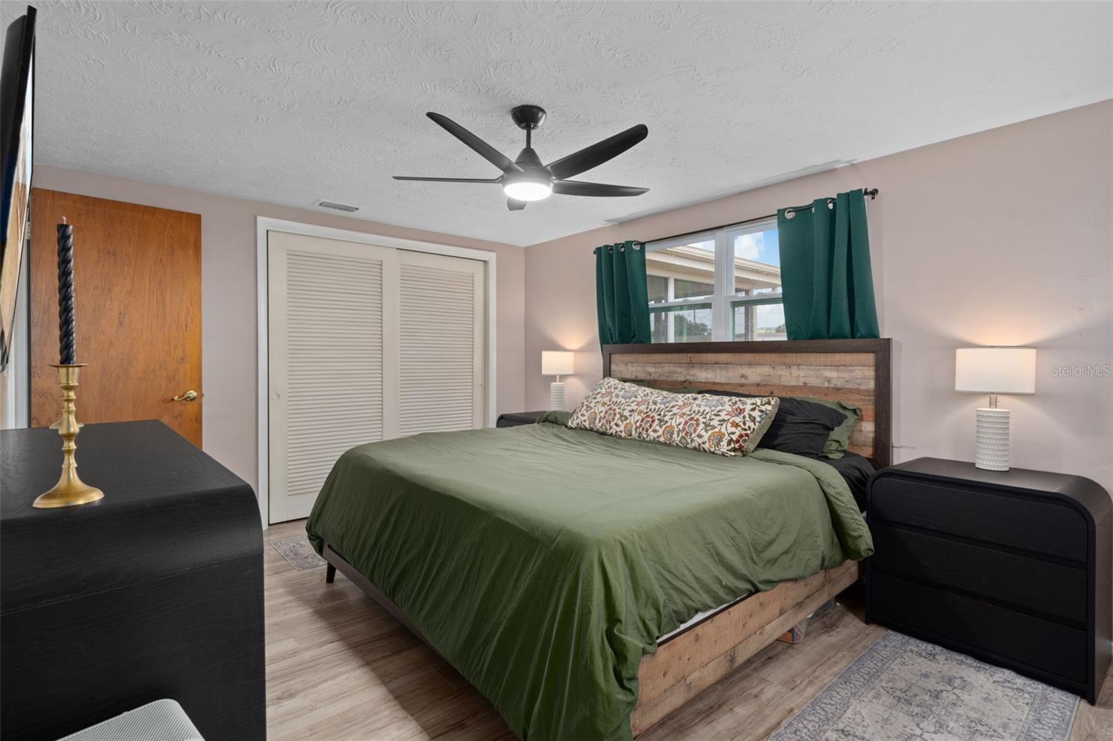 Image 13 of 18 For 3748 Redwood Drive