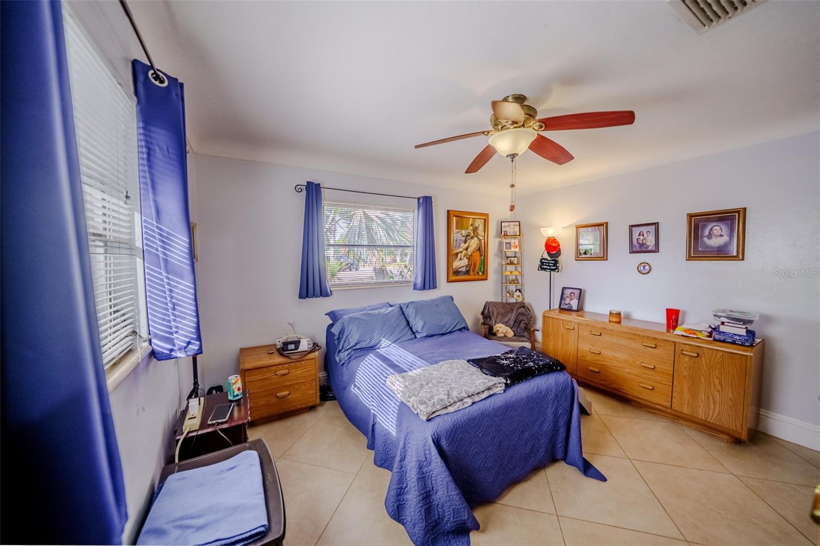 Image 16 of 50 For 3372 Webber Street