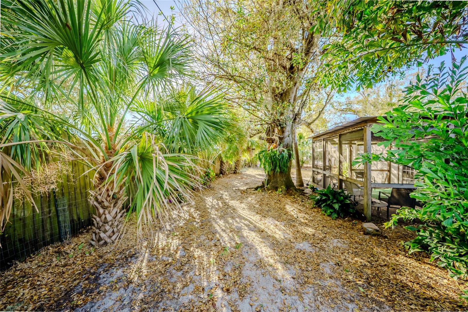 Image 42 of 50 For 3372 Webber Street