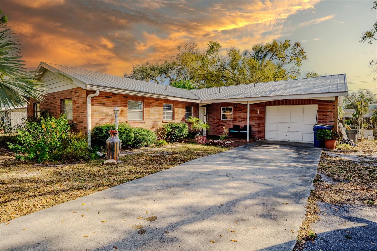 Image 49 of 50 For 3372 Webber Street