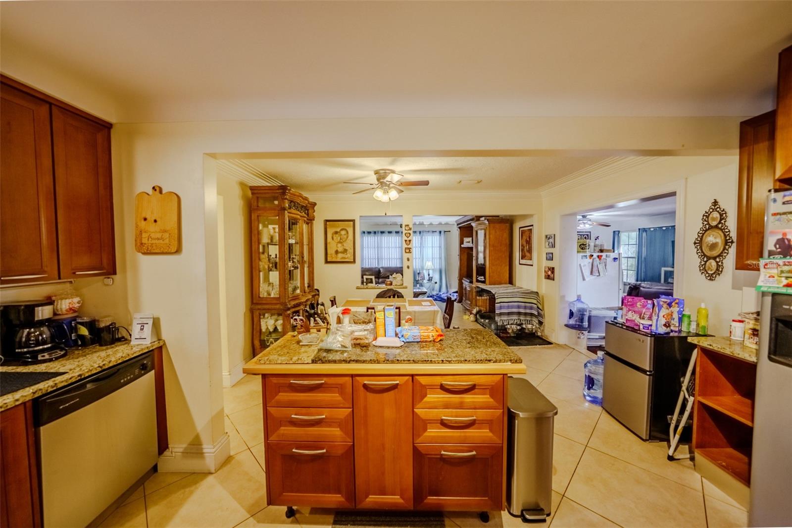 Image 9 of 50 For 3372 Webber Street