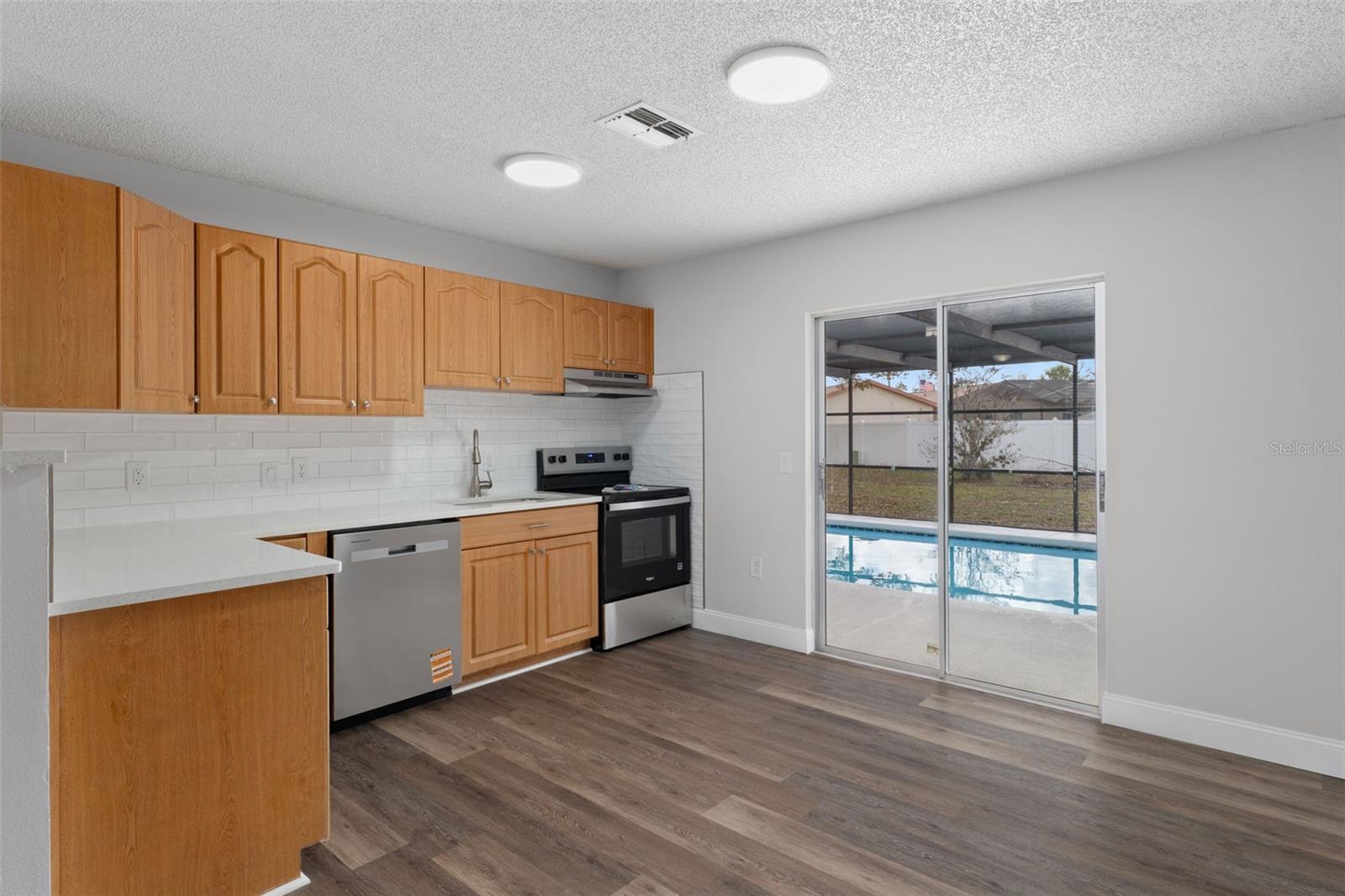 Image 11 of 39 For 12420 Lombardy Street