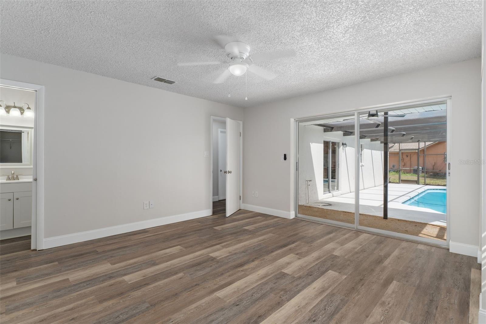 Image 19 of 39 For 12420 Lombardy Street