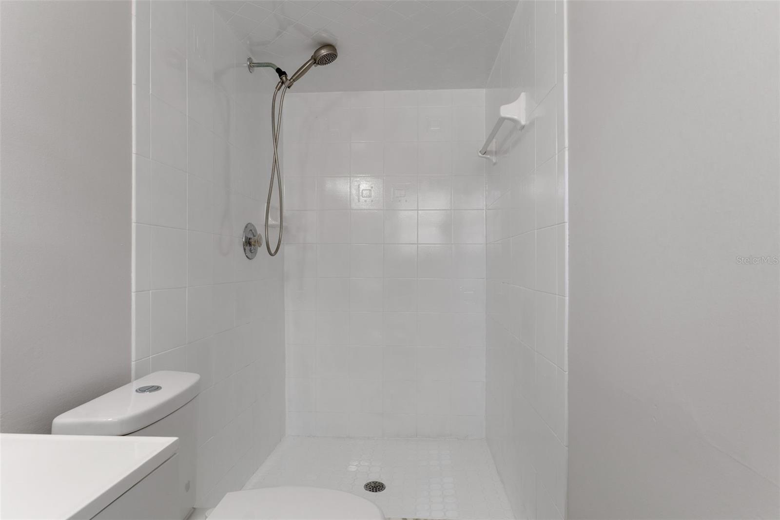 Image 21 of 39 For 12420 Lombardy Street