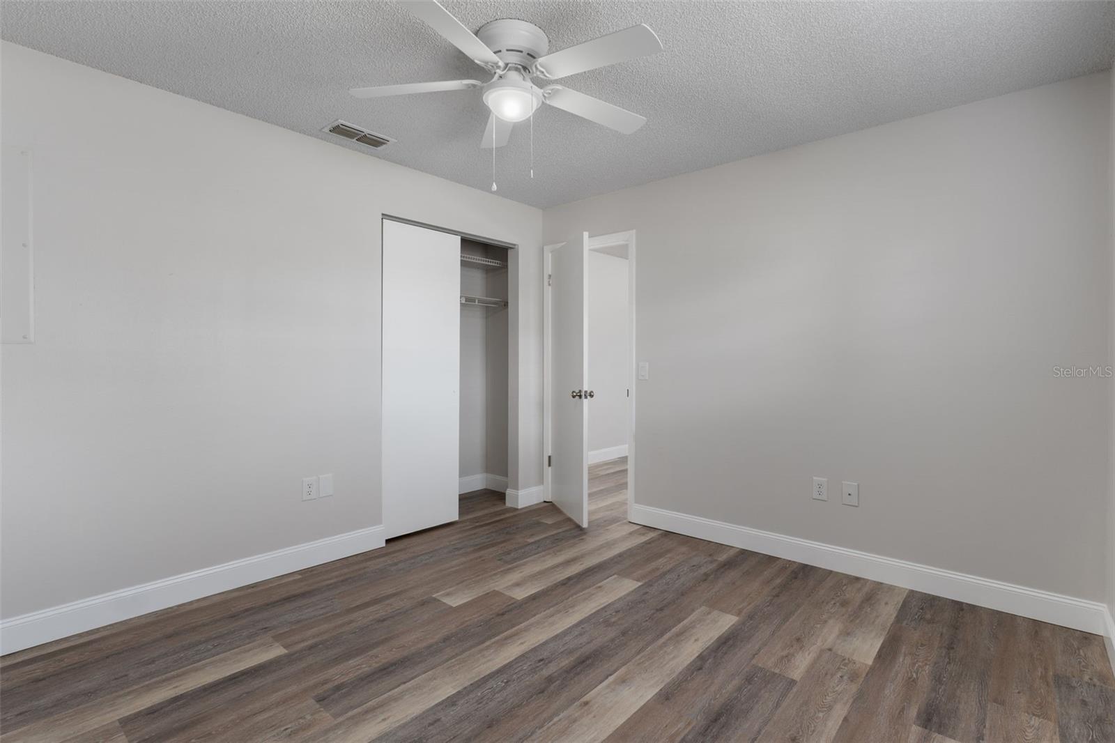 Image 23 of 39 For 12420 Lombardy Street