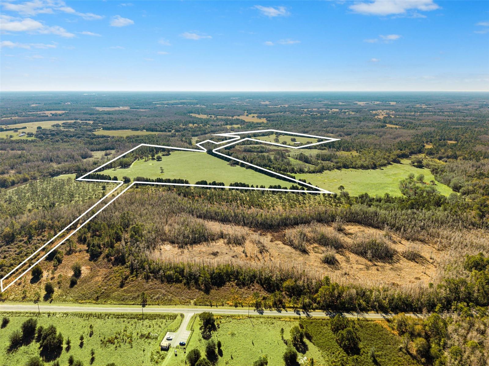 Listing photo id 0 for Lake Erie Road