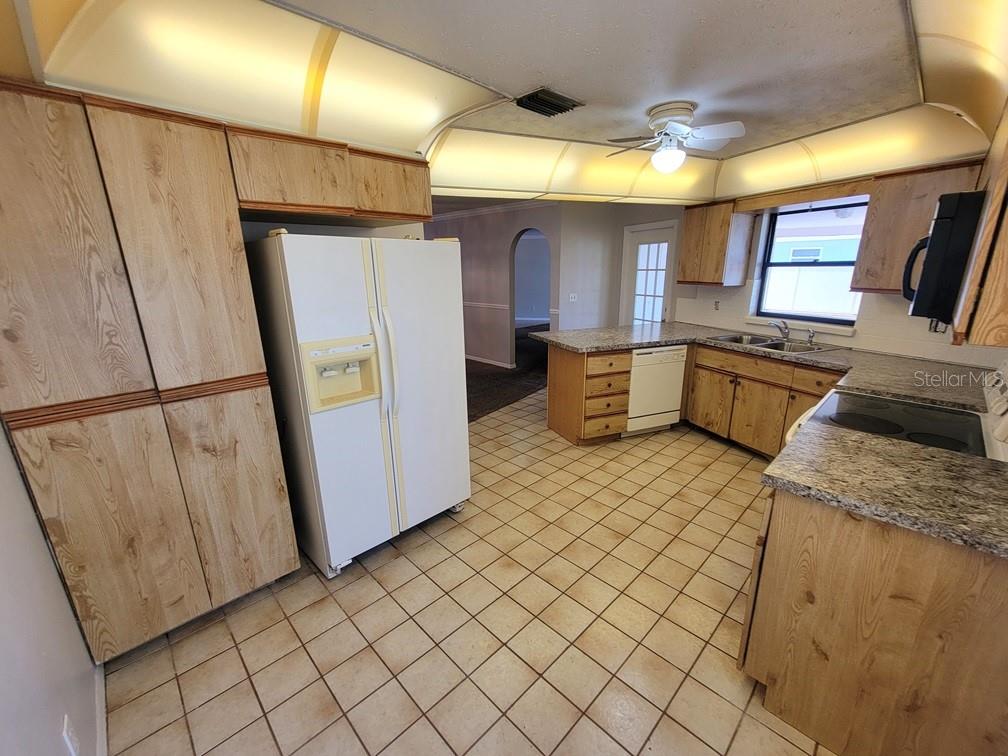 Image 13 of 32 For 7553 High Pines Court