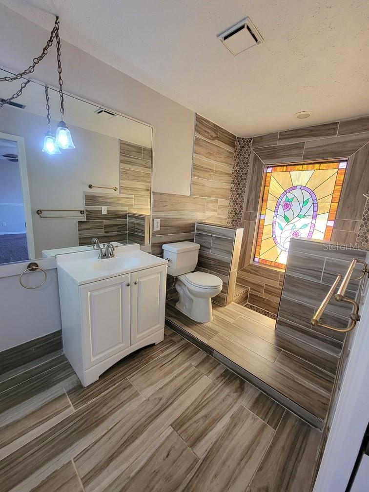 Image 20 of 32 For 7553 High Pines Court