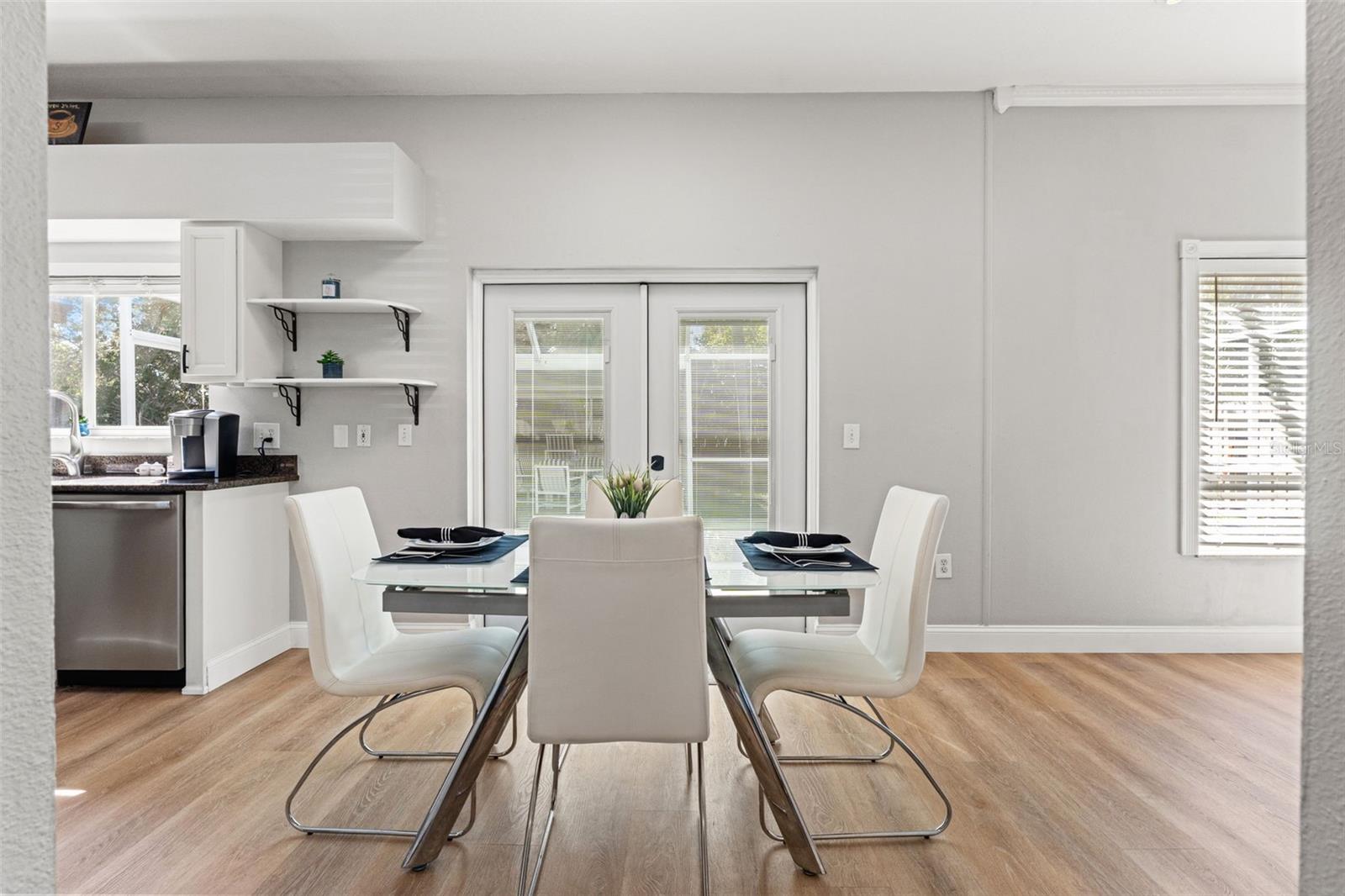 Image 16 of 65 For 1761 Hawthorne Court