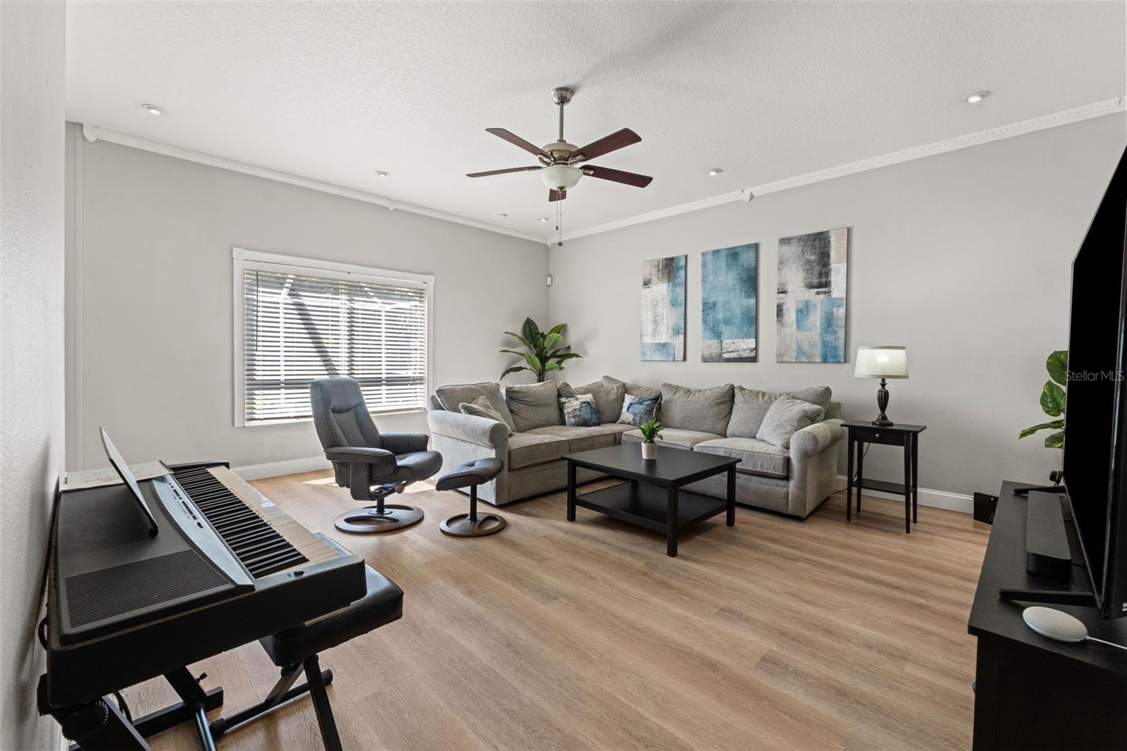 Image 22 of 65 For 1761 Hawthorne Court