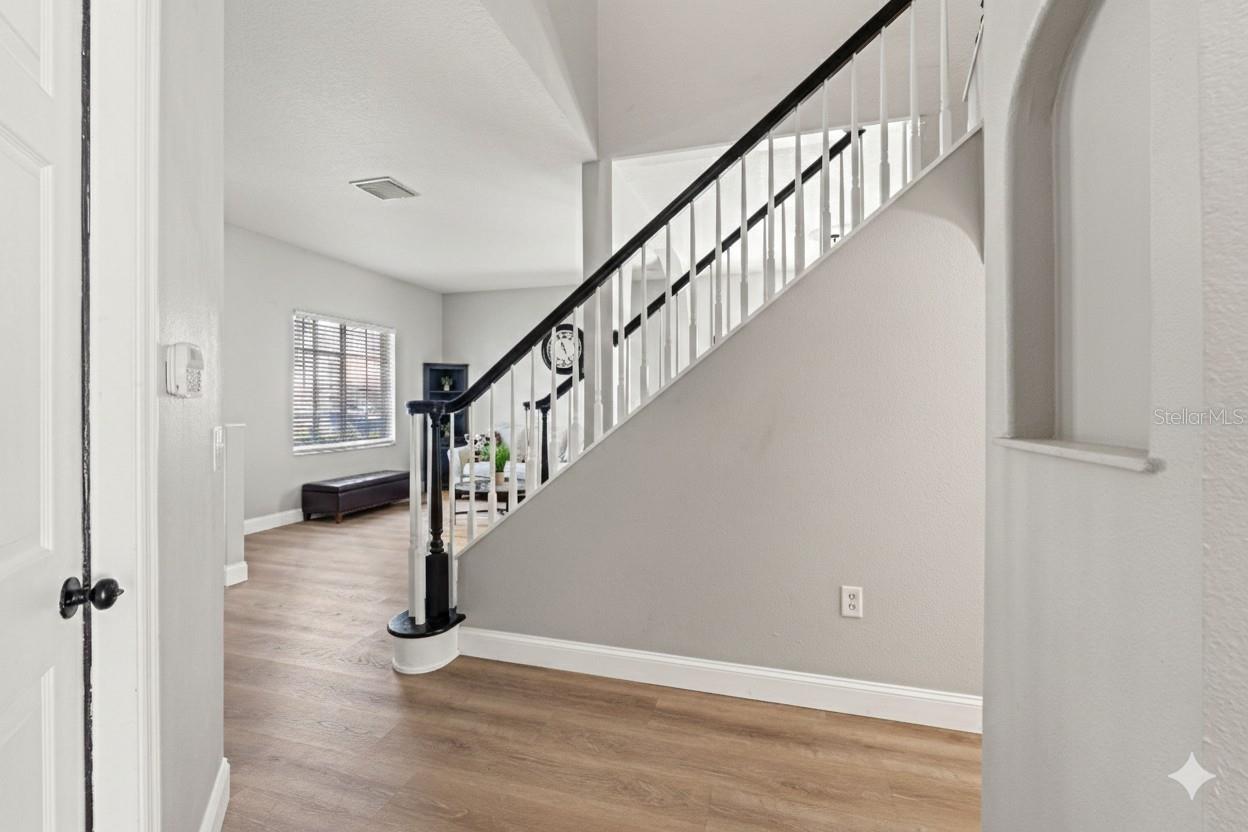 Image 24 of 65 For 1761 Hawthorne Court