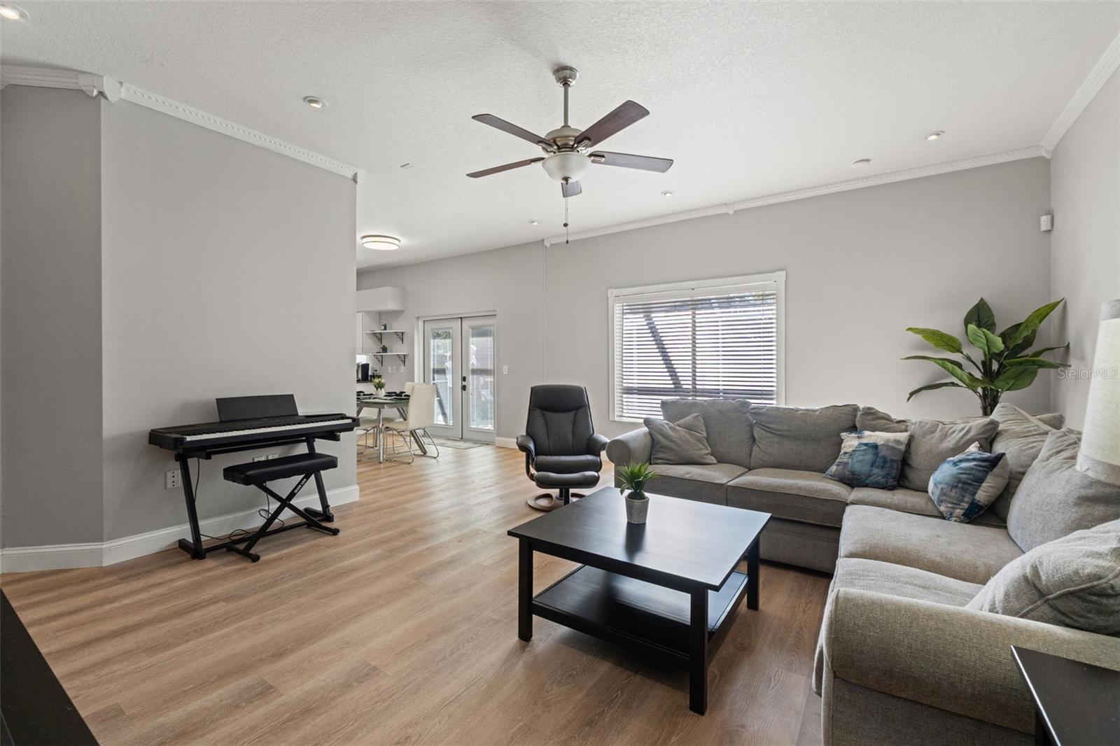 Image 25 of 65 For 1761 Hawthorne Court