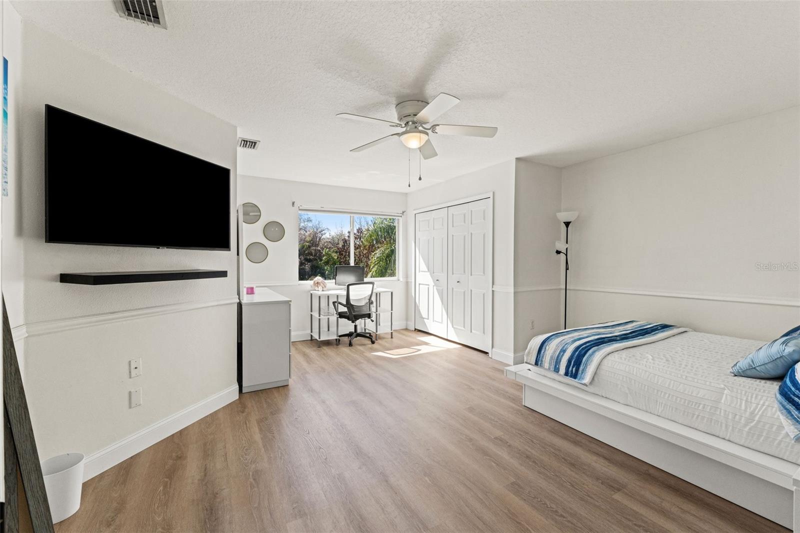 Image 37 of 65 For 1761 Hawthorne Court