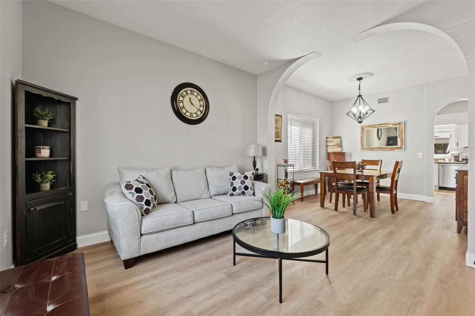 Image 7 of 65 For 1761 Hawthorne Court