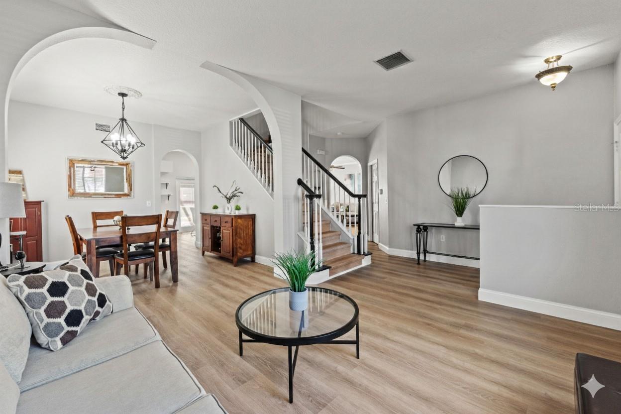 Image 9 of 65 For 1761 Hawthorne Court