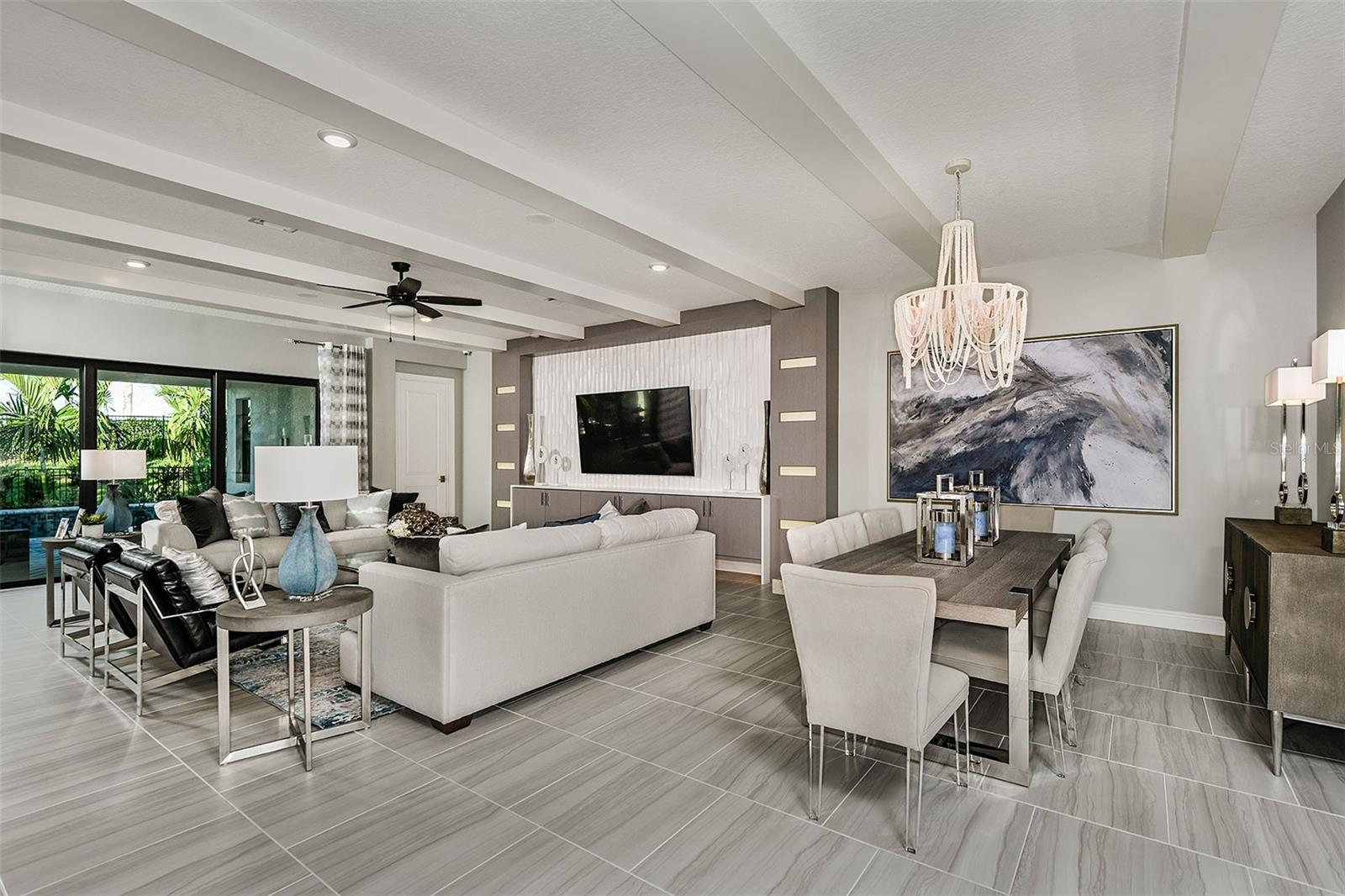 Listing photo id 11 for 5066 Simons Court