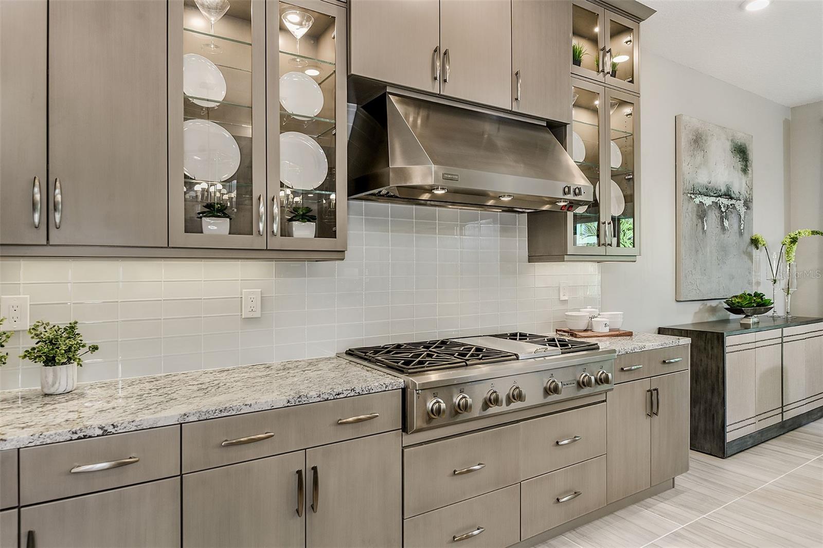 Listing photo id 19 for 5066 Simons Court