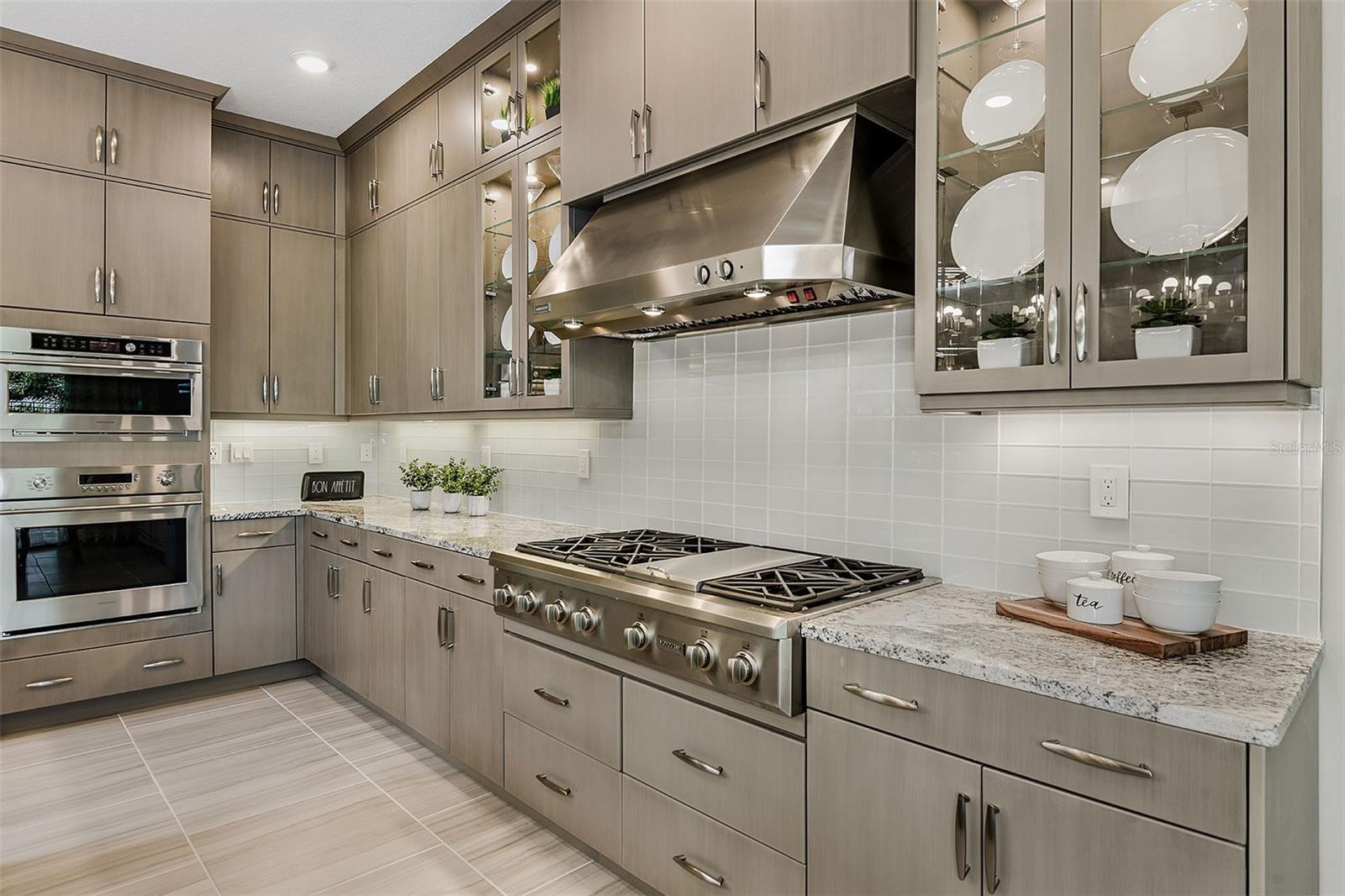 Listing photo id 20 for 5066 Simons Court