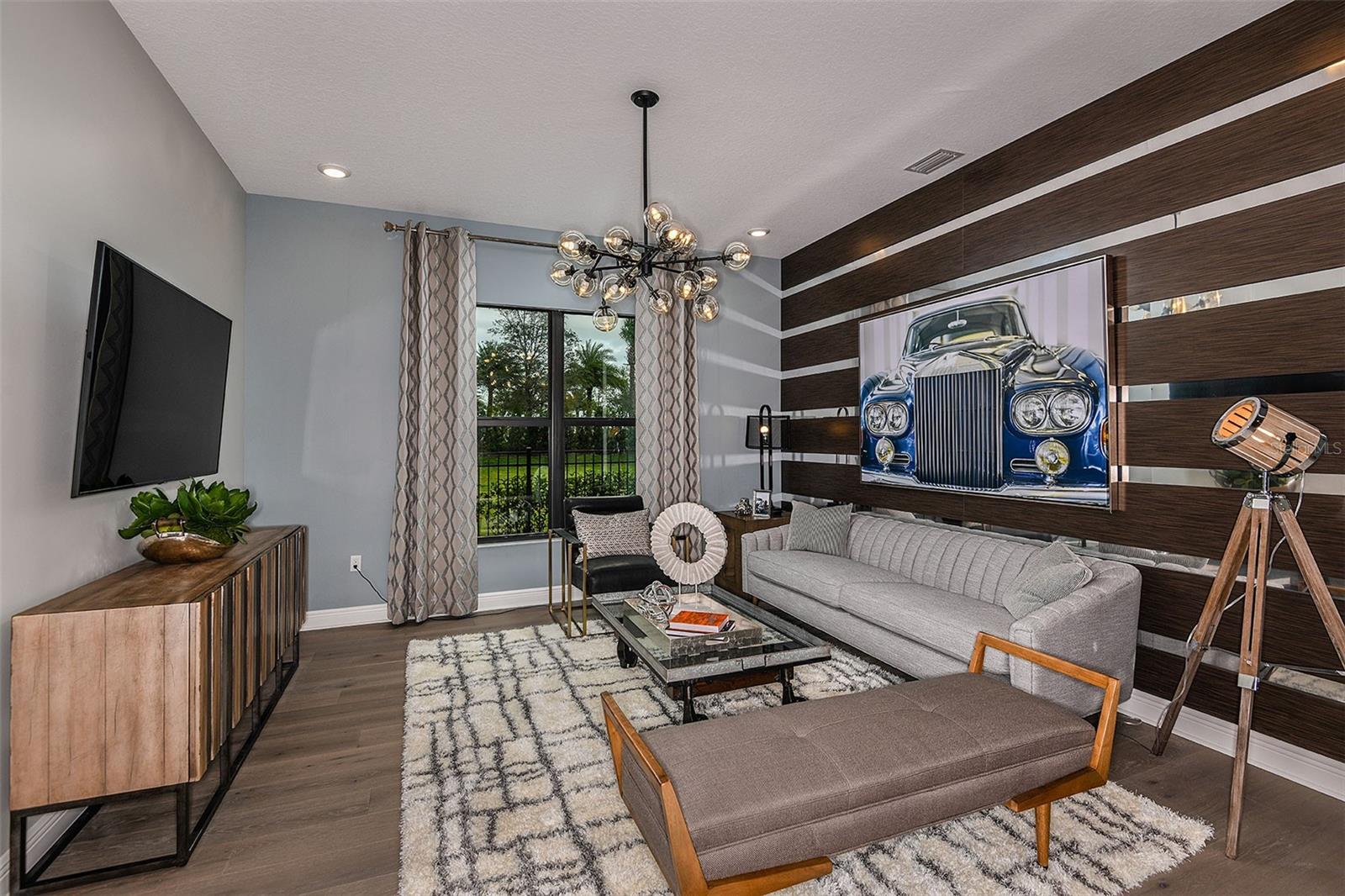 Listing photo id 31 for 5066 Simons Court