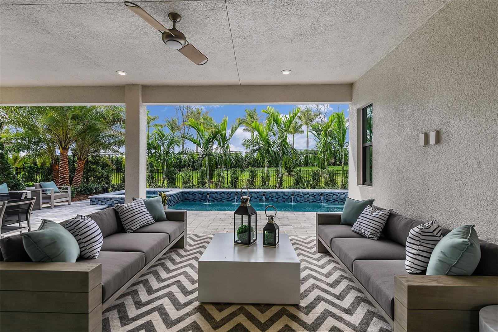 Listing photo id 41 for 5066 Simons Court