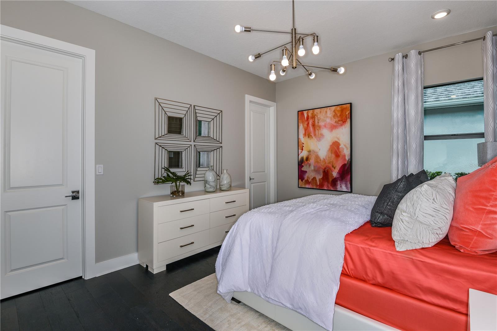 Listing photo id 29 for 5060 Simons Court