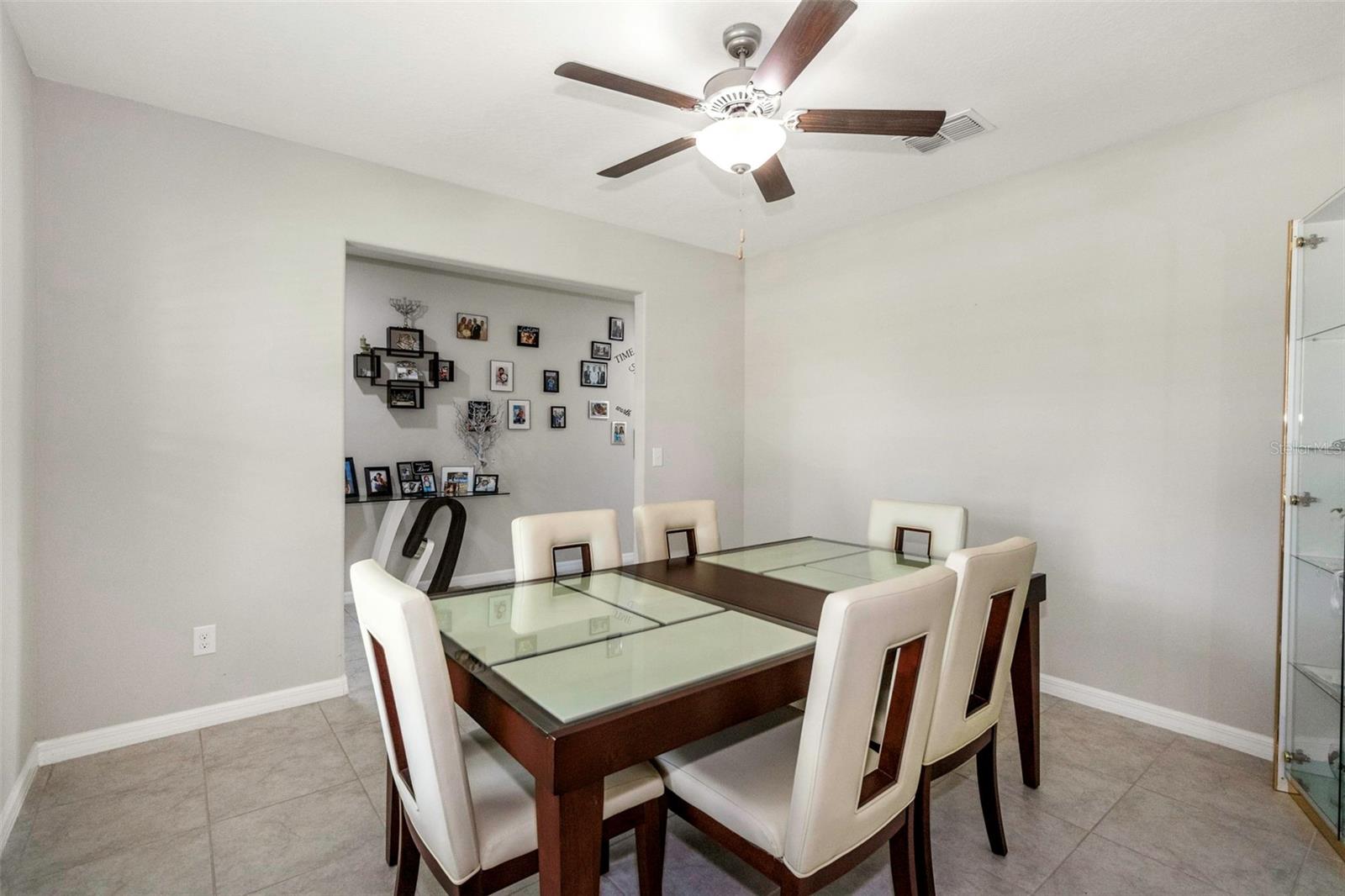 Image 10 of 51 For 6426 Spider Lily Way