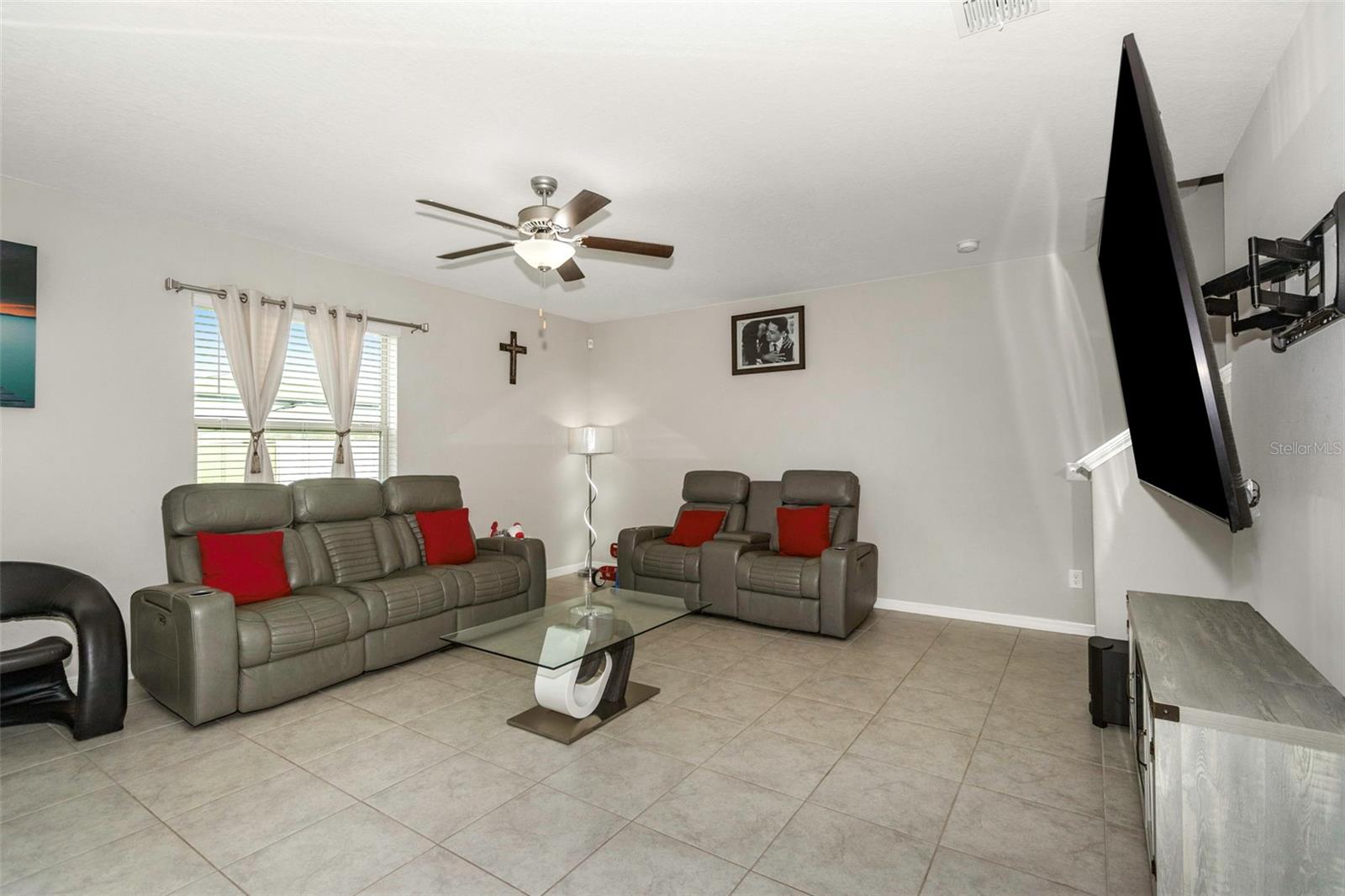 Image 11 of 51 For 6426 Spider Lily Way